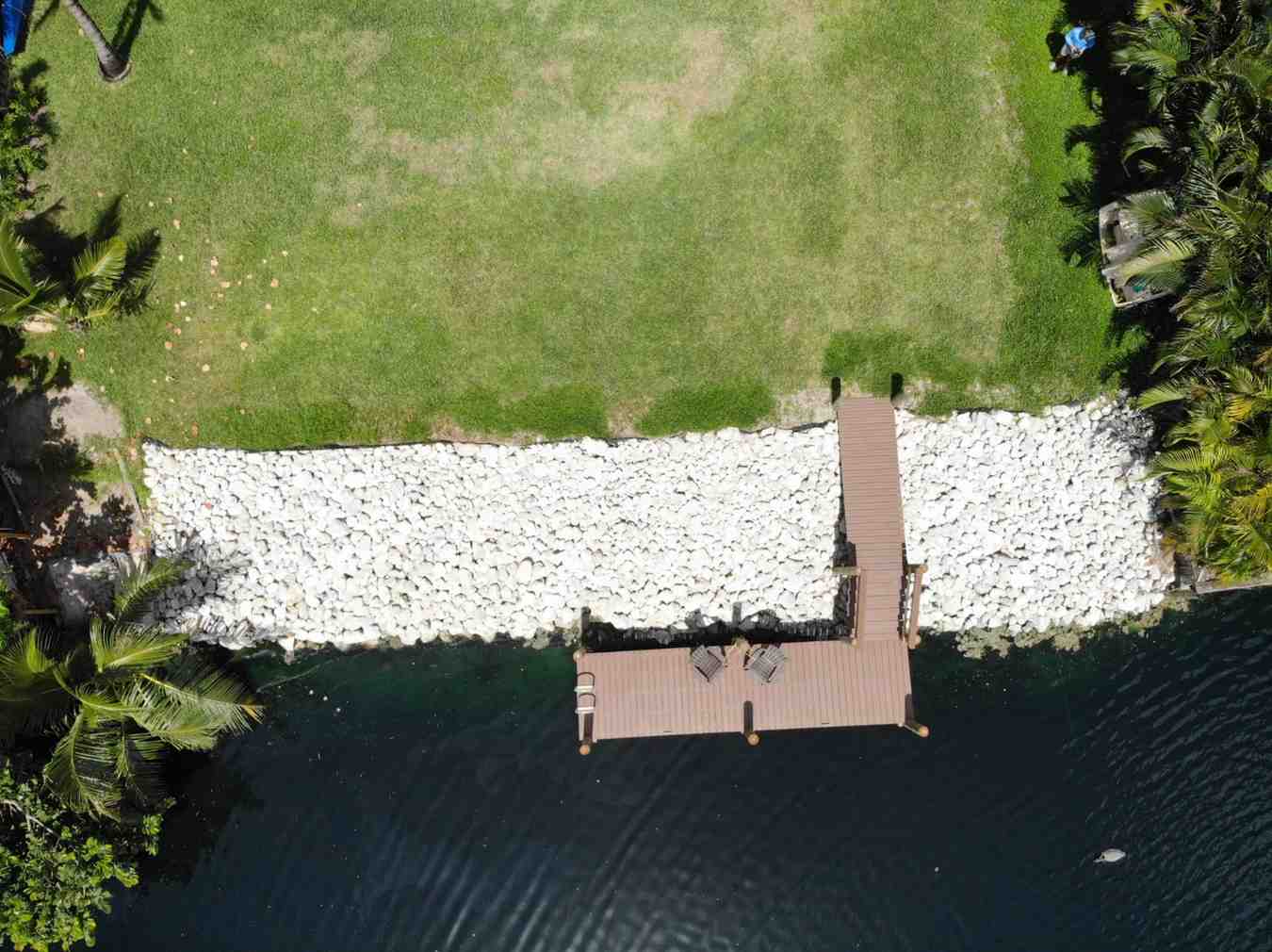 Coast Seawall Dock and Boatlifts | Projects 1