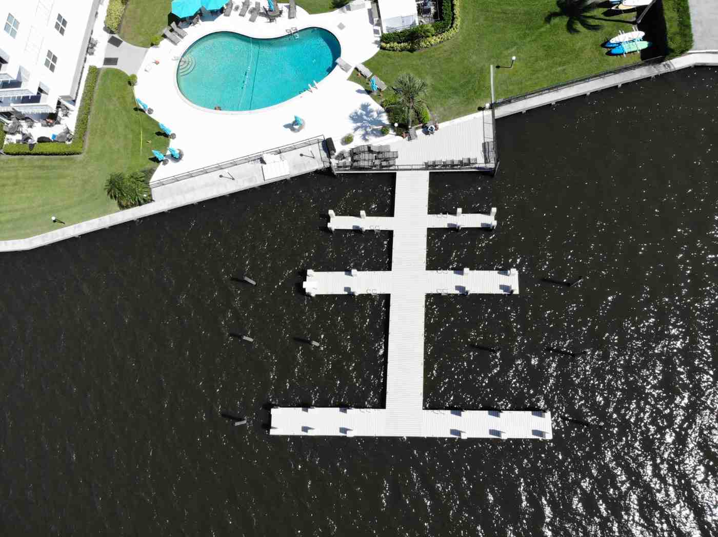 Coast Seawall Dock and Boatlifts | Projects 10 (1)