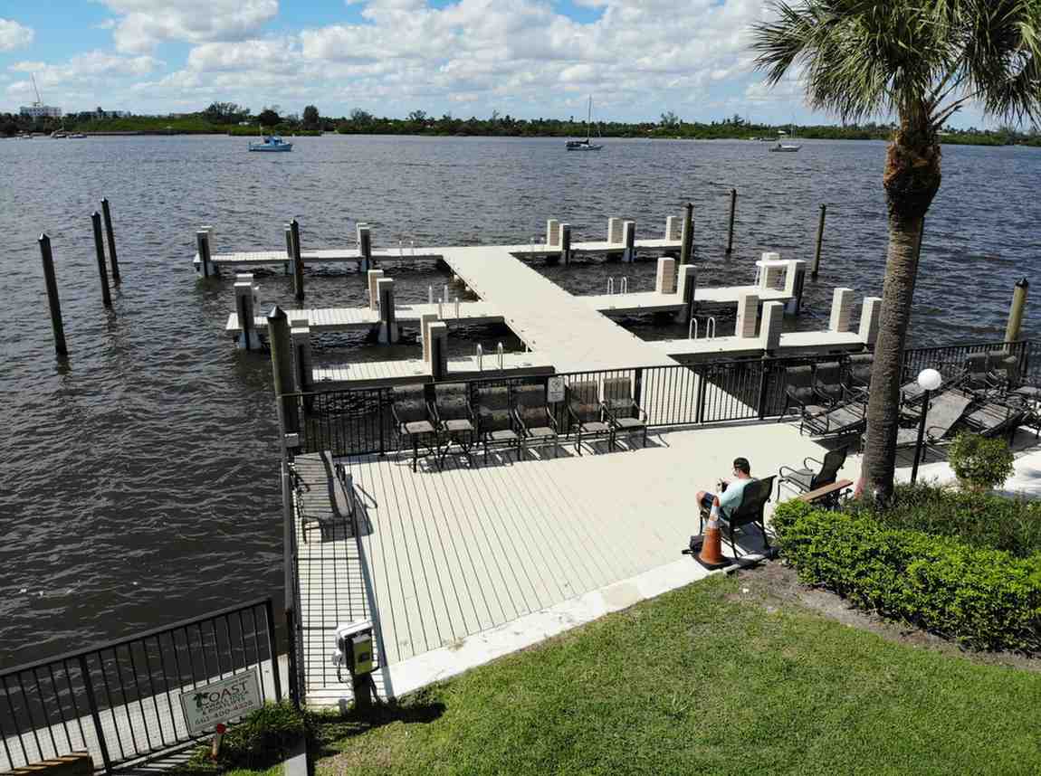 Coast Seawall Dock and Boatlifts | Projects 4